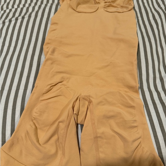 NWT Shapewear Bodysuit for Women Tummy Control Shaper Seamless Lifter. - Picture 10 of 11